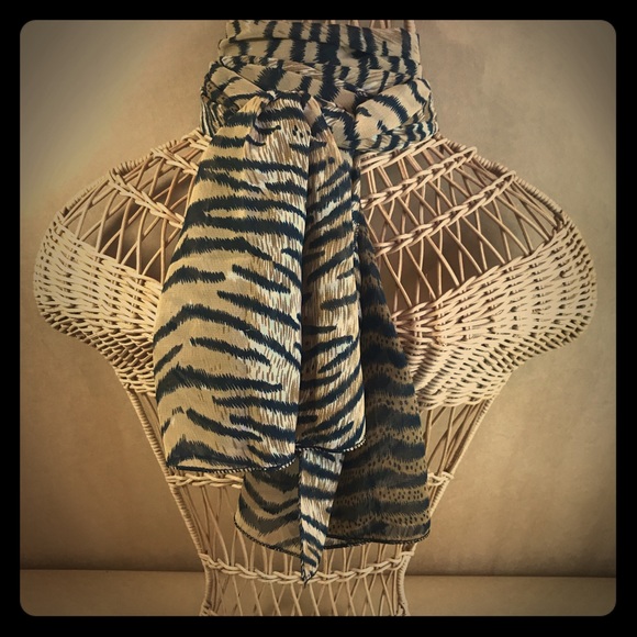 Beautiful Vintage Tiger Animal Print Large Scarf - Picture 1 of 8